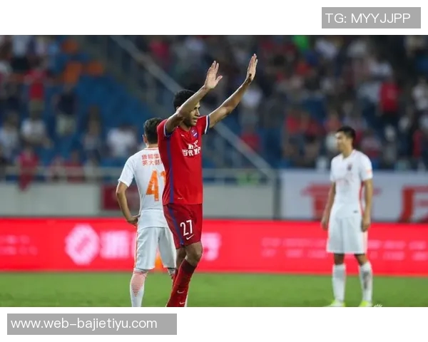 失踪的穆德里克一年未踢球身价归零现身电影项目引发关注