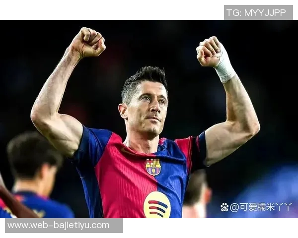 莱万37岁身价降至千万级别仍紧随梅罗本季12轮贡献8球2助攻表现不俗